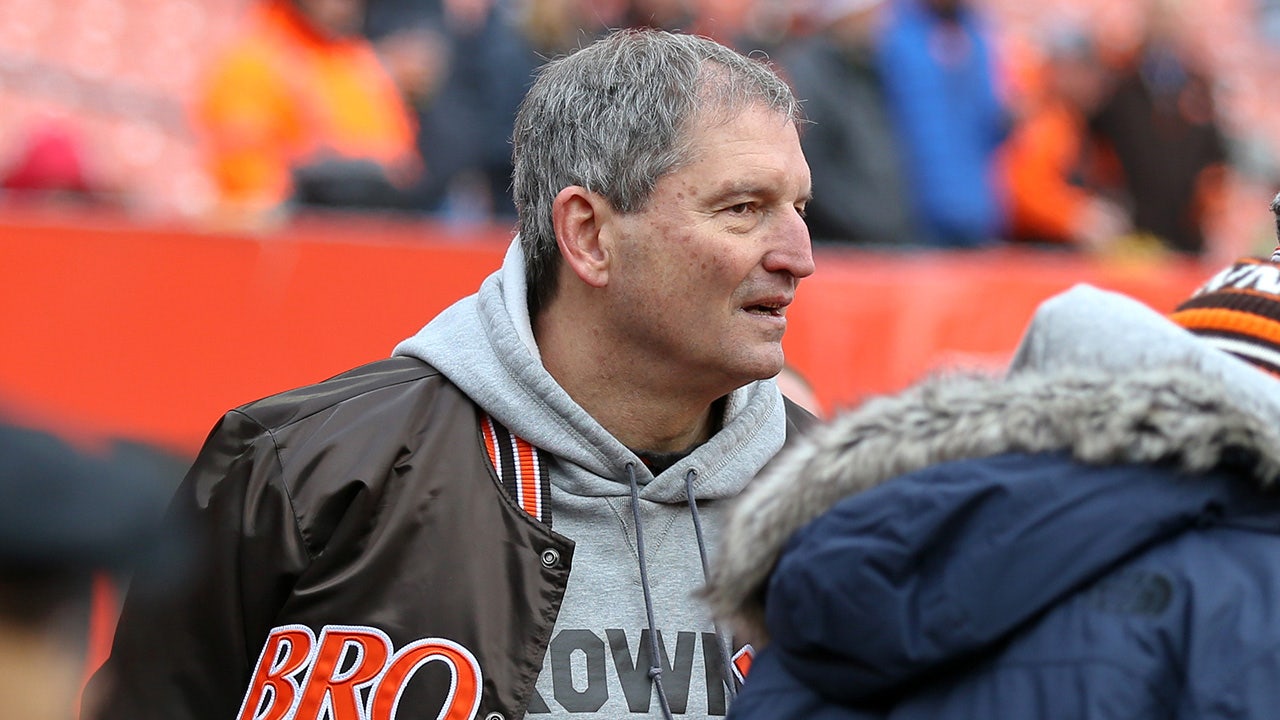 Super Bowl champion, Browns great Bernie Kosar reveals health update amid delayed liver transplant